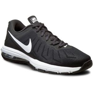 Nike revolution 3 4E New with box